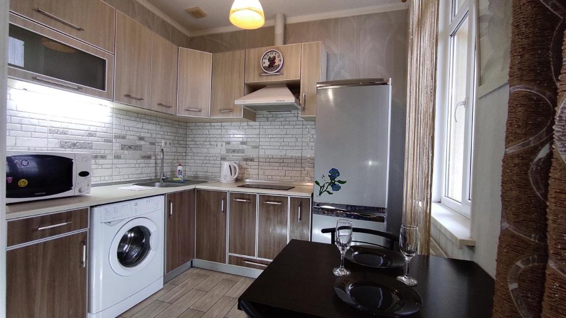 Апартаменты Левада Апартаменти Левада Apartments Levada ハルキウ エクステリア 写真